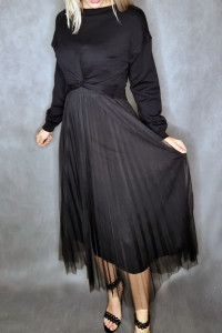 Čierny úpletový komplet s plisovanou sukňou -1