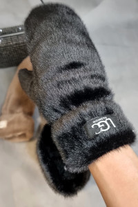 Čierne kožušinové jednopalcové rukavice -3